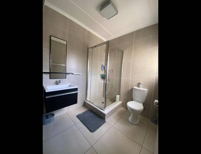 2 BEDROOM APARTMENT FOR SALE IN KYALAMI HILLS